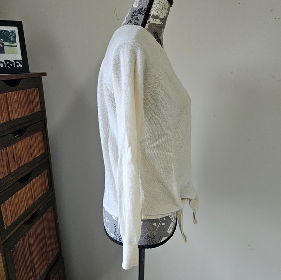 Project Ivory Cashmere Tie Front Sweater S NWOT - Picture 6 of 8